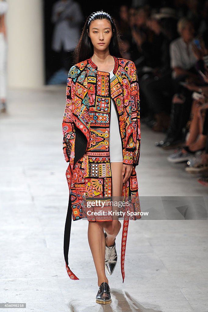 Barbara Bui : Runway - Paris Fashion Week Womenswear Spring/Summer 2015