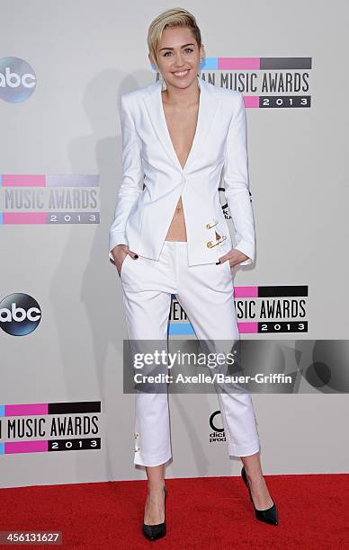 Actress/singer Miley Cyrus arrives at the 2013 American Music Awards at Nokia Theatre L.A. Live on November 24, 2013 in Los Angeles, California.