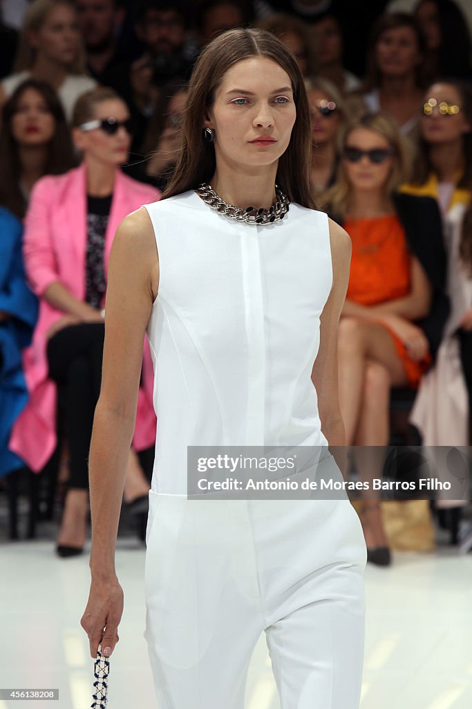 Christian Dior : Runway - Paris Fashion Week Womenswear Spring/Summer 2015