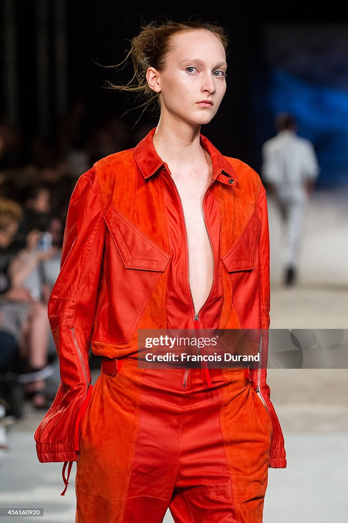 AF Vandevorst : Runway - Paris Fashion Week Womenswear Spring/Summer 2015