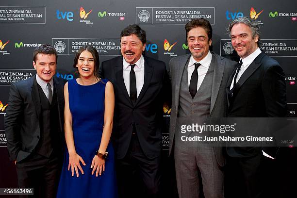 Josh Hutcherson, Claudia Traisac, Carlos Bardem, Benicio del Toro and Andrea Di Stefano attend the 'Murieron Por Encima de Sus Posibilidades'...