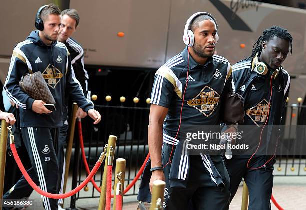 Swansea players arrive at the stadium prior to kickoff during the Barclays Premier League match between Sunderland and Swansea City at Stadium of...