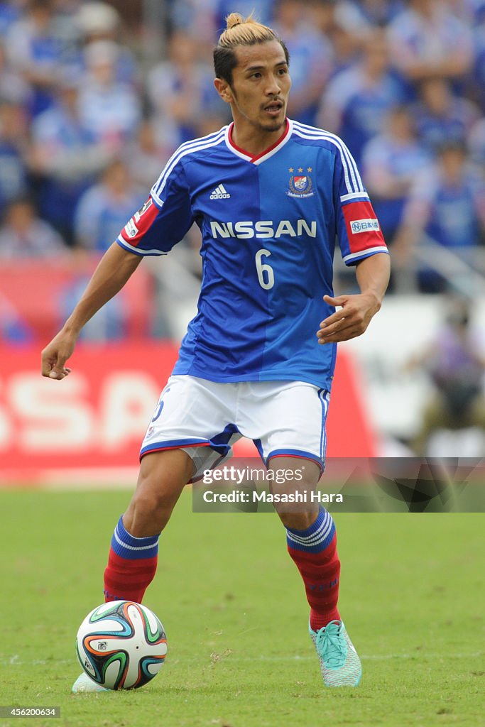 Yokohama F.Marinos v Ventforet Kofu - J.League 2014