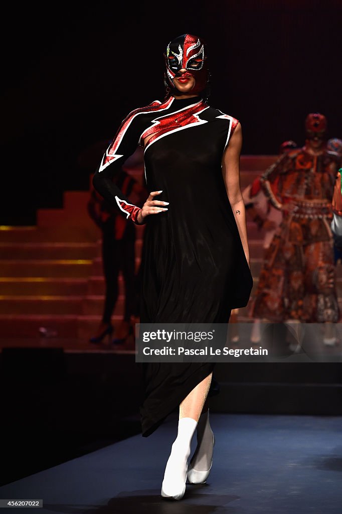 Jean Paul Gaultier : Runway - Paris Fashion Week Womenswear Spring/Summer 2015