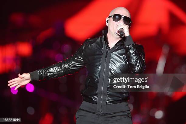 Pitbull Rapper Performance 3,677 Pitbull Rapper Stock Photos, High-Res Pictures, and Images ...