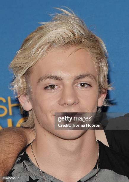 Ross Lynch Photos and Premium High Res Pictures - Getty Images