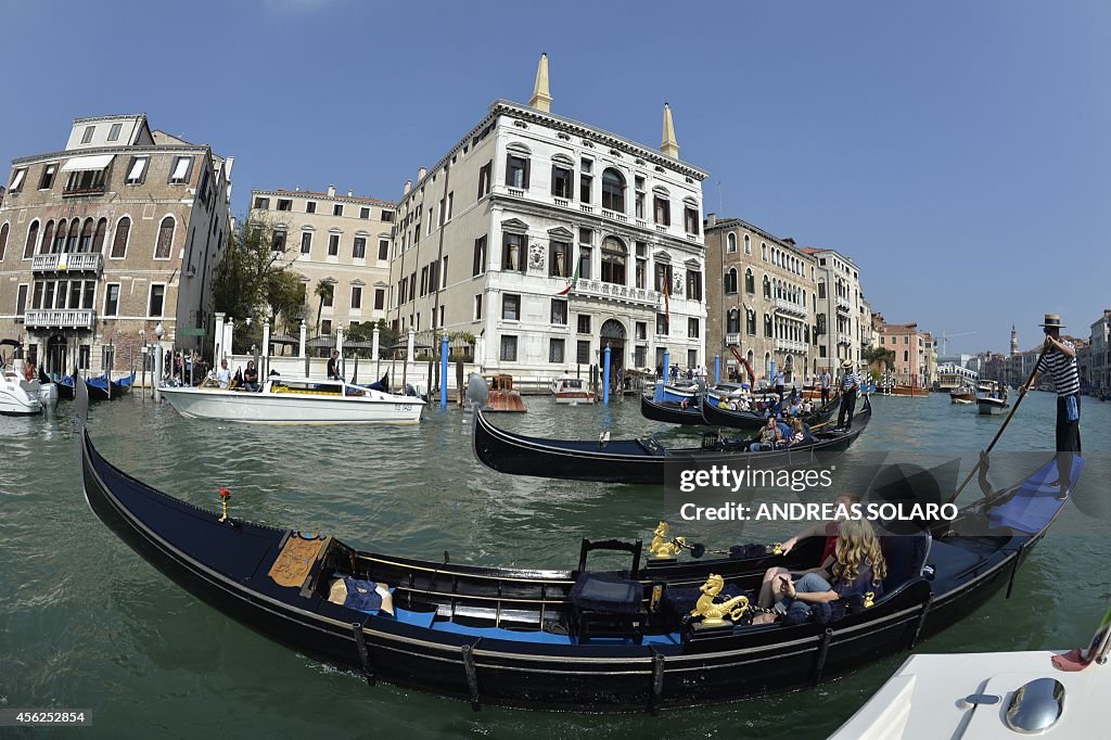 ITALY-US-BRITAIN-PEOPLE-WEDDING-CLOONEY