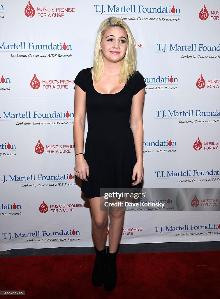 T.J. Martell Foundation's 15th Annual Family Day Honoring Tom Corson, President & COO Of RCA Records And His Family - Arrivals