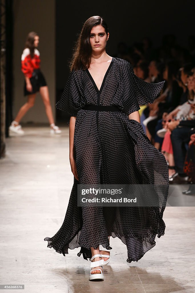 Maison Rabih Kayrouz : Runway - Paris Fashion Week Womenswear Spring/Summer 2015