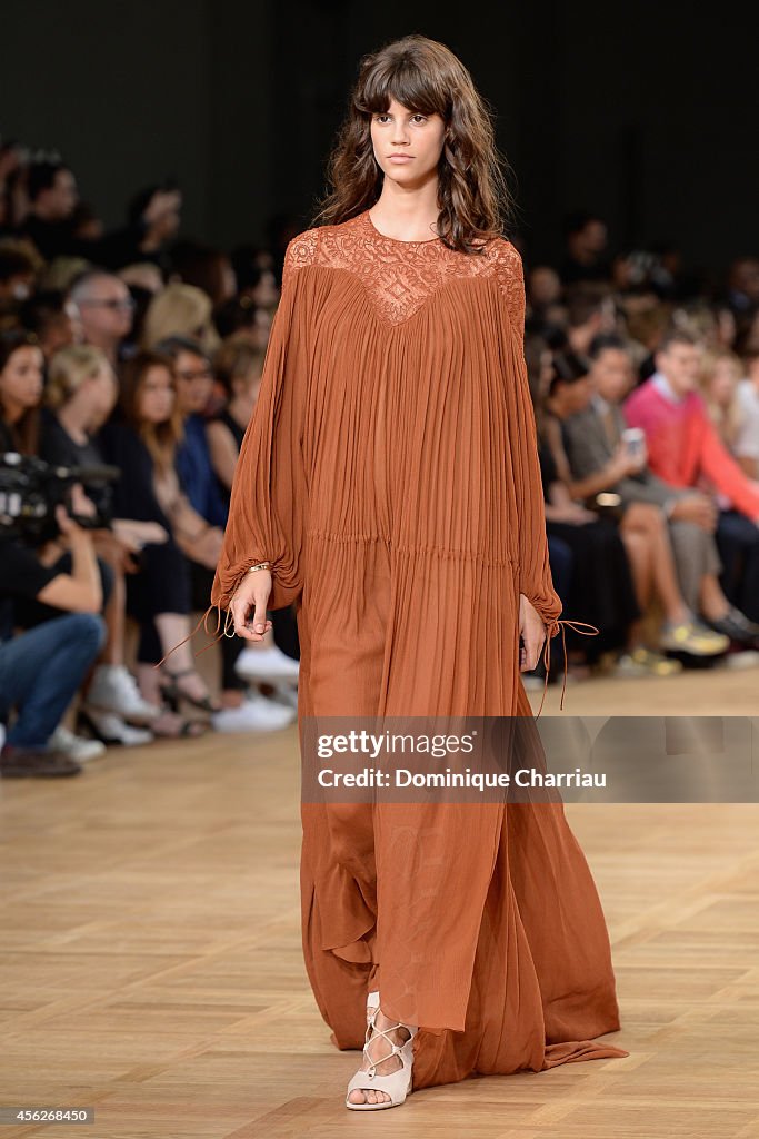 Chloe : Runway - Paris Fashion Week Womenswear Spring/Summer 2015