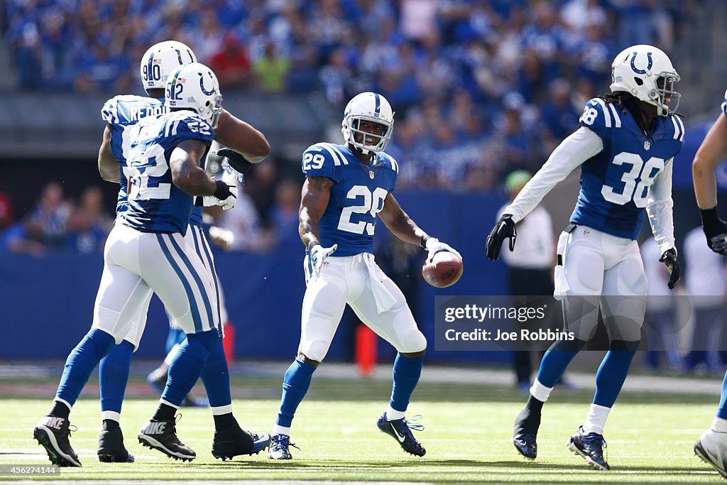 Tennessee Titans v Indianapolis Colts