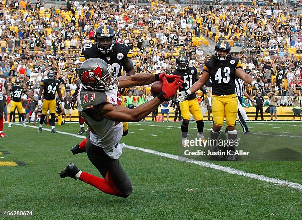 Vincent Jackson of the Tampa Bay Buccaneers catches a game winning touchdown in the fourth quarter in front of William Gay of the Pittsburgh Steelers...