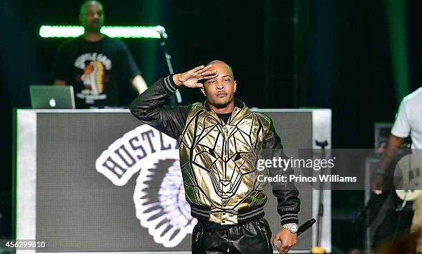 Performs at the BET Hip Hop awards at Boisfeuillet Jones Atlanta Civic Center on September 20, 2014 in Atlanta, Georgia.
