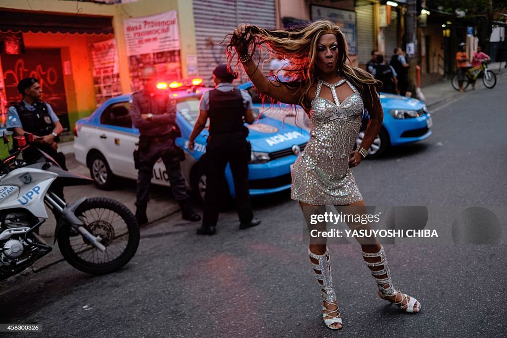 BRAZIL-LGBT-PARADE-FAVELA-ALEMAO