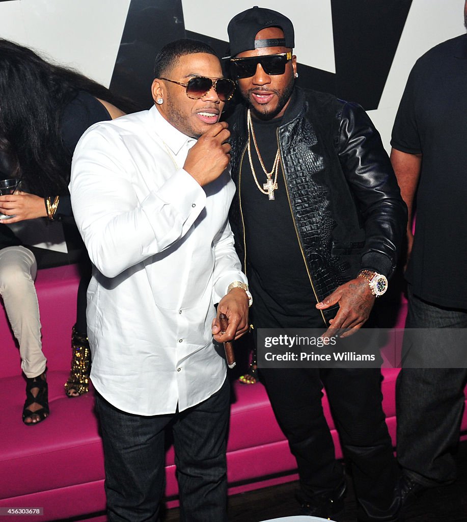 Nelly Hosts Gold Room