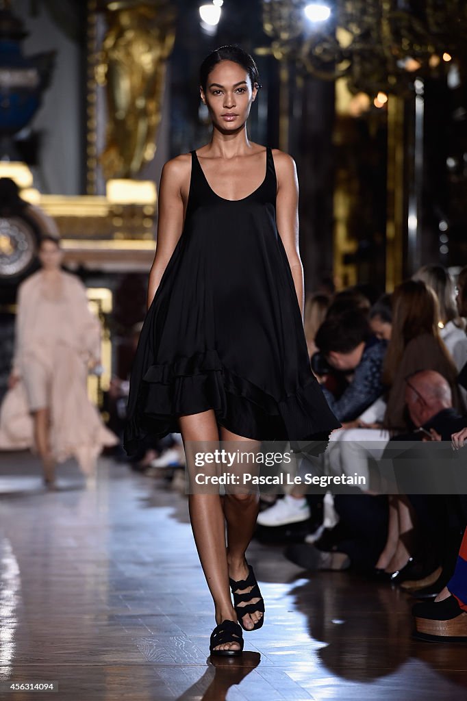 Stella McCartney : Runway - Paris Fashion Week Womenswear Spring/Summer 2015