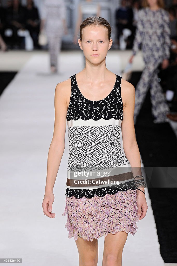 Giambattista Valli - Runway RTW - Spring 2015 - Paris Fashion Week