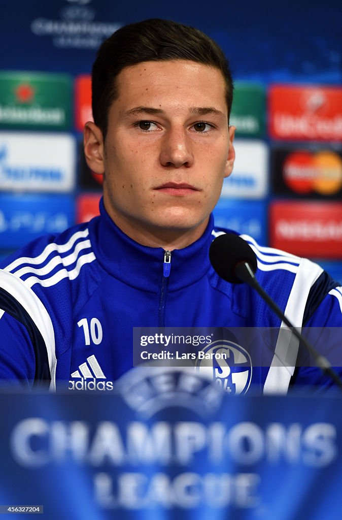 Schalke 04 - Training & Press Conference