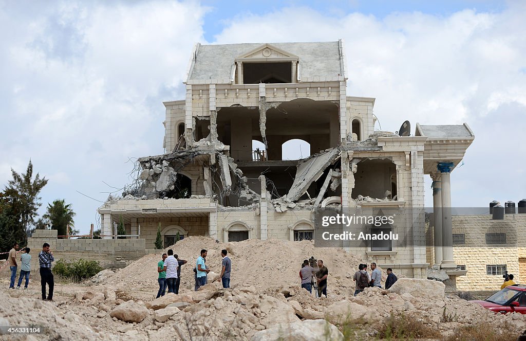 Israeli bulldozers demolished house of Palestinians in Jerusalem