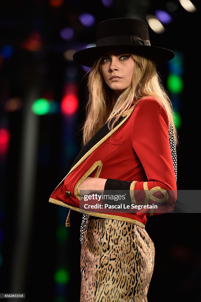 Saint Laurent : Runway - Paris Fashion Week Womenswear Spring/Summer 2015