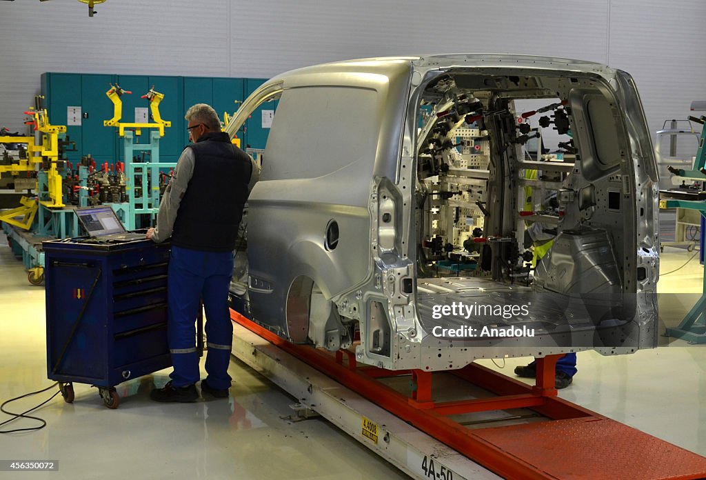 Assembly line of Ford Tourneo Courier in Turkey