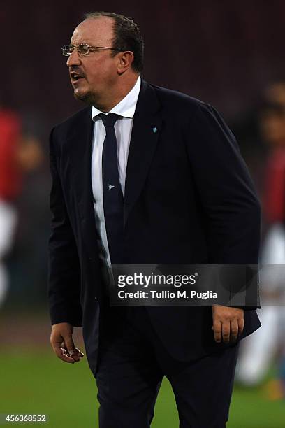 Rafael Benitez head coach of Napoli issues instructions during the Serie A match between SSC Napoli and US Citta di Palermo at Stadio San Paolo on...