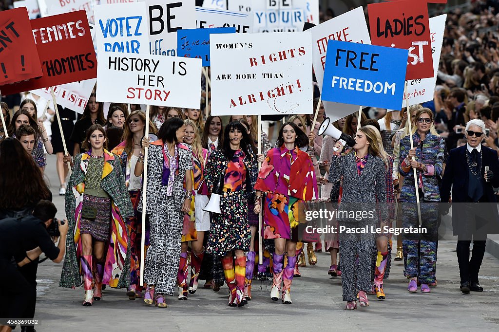 Chanel : Runway - Paris Fashion Week Womenswear Spring/Summer 2015