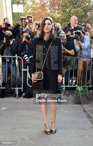 Astrid Berges-Frisbey arrives at the Chanel show during Paris Fashion Week, Womenswear SS 2015 on September 30, 2014 in Paris, France.