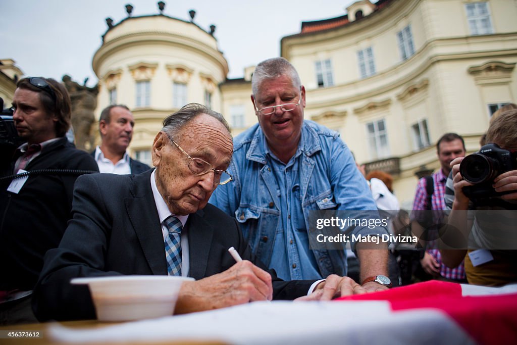 German Embassy Commemorates 25 Years Since GDR Refugee Exodus