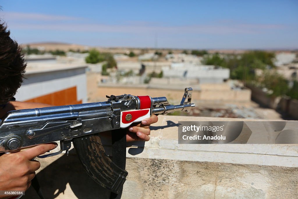 Clashes between ISIL militants and Syrian Kurdish armed groups