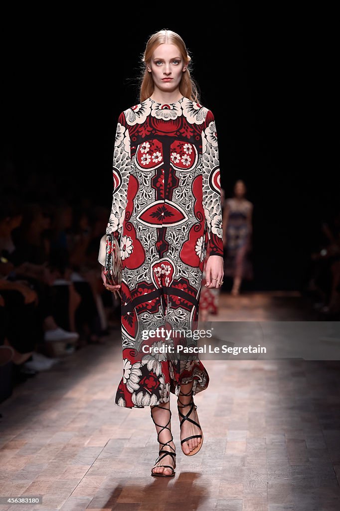 Valentino : Runway - Paris Fashion Week Womenswear Spring/Summer 2015