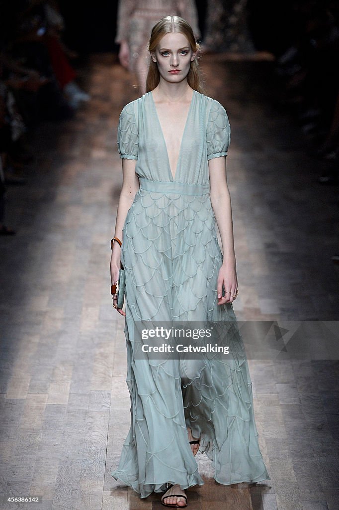 Valentino - Runway RTW - Spring 2015 - Paris Fashion Week