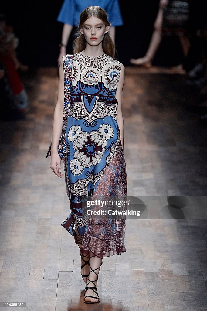 Valentino - Runway RTW - Spring 2015 - Paris Fashion Week