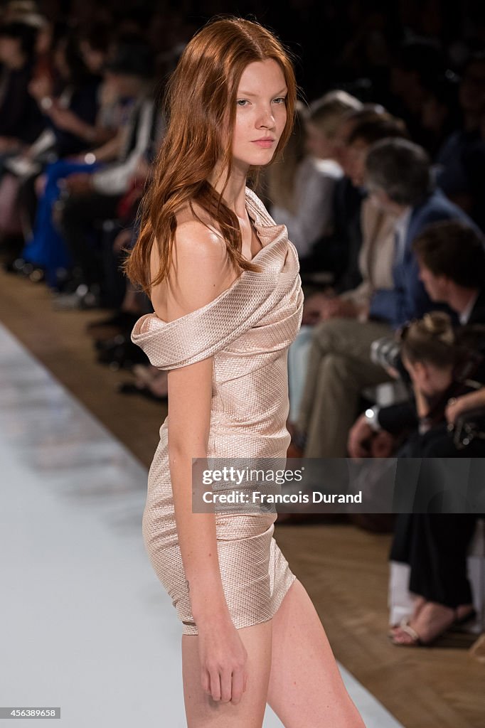 Valentin Yudashkin : Runway - Paris Fashion Week Womenswear Spring/Summer 2015