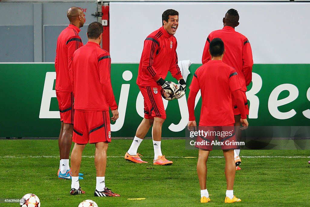 Benfica Lissabon - Training & Press Conference