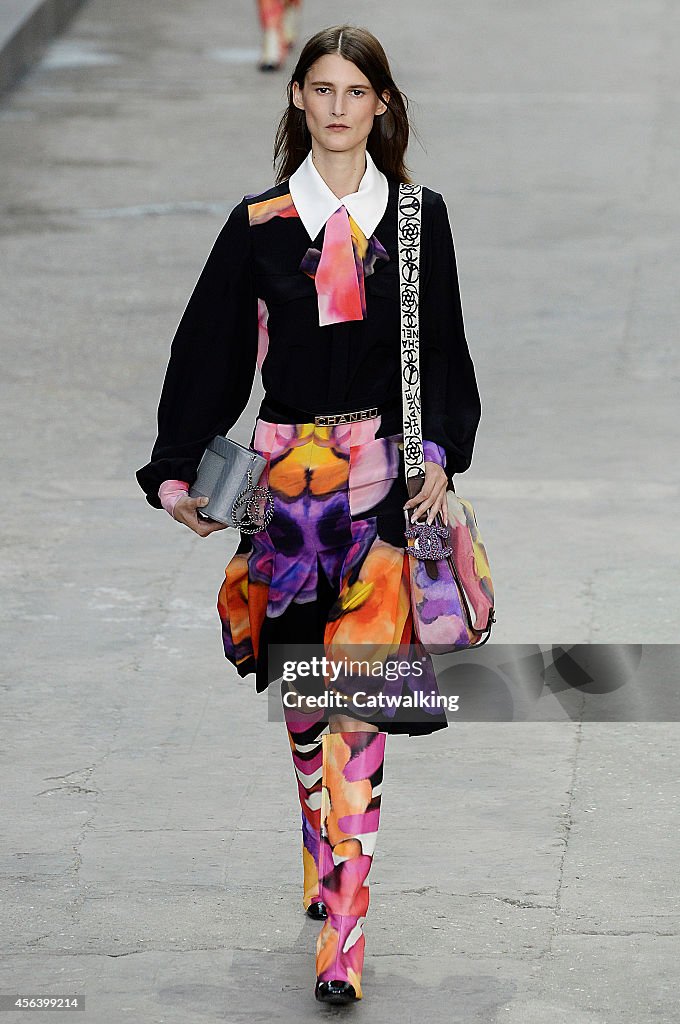 Chanel - Runway RTW - Spring 2015 - Paris Fashion Week