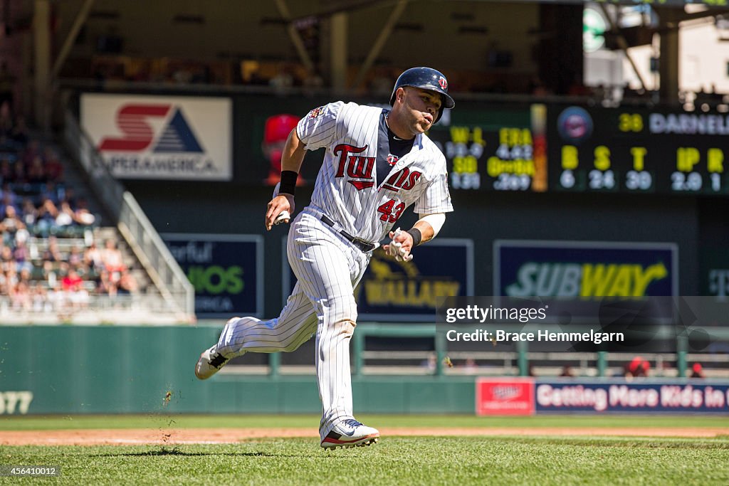 Los Angeles Angels of Anaheim v Minnesota Twins