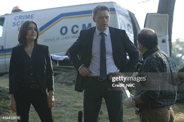 Dr. James Covington" Episode 203 -- Pictured: Megan Boone as Elizabeth Keen, Diego Klattenhoff as Donald Ressler, Jason Kravits as Dr. Gordon Albee --