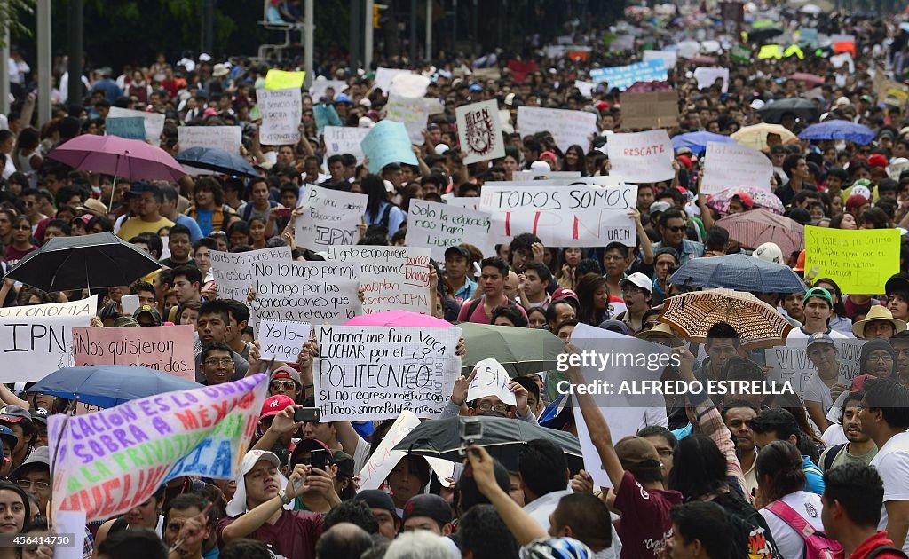 MEXICO-STUDENTS-MARCH