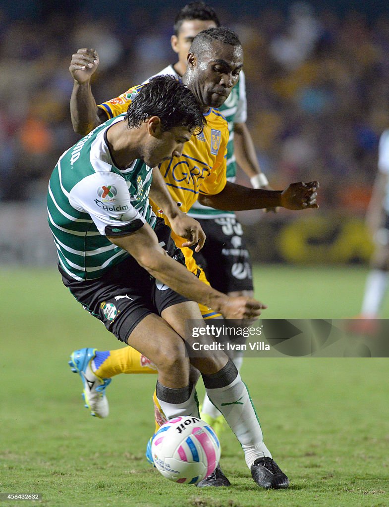 Tigres UANL v Santos Laguna - Apertura 2014 Liga MX