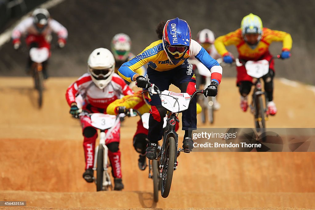 Asia Carr Amanda Mildred Carr of Thailand competes in the Women's Motos Final ...