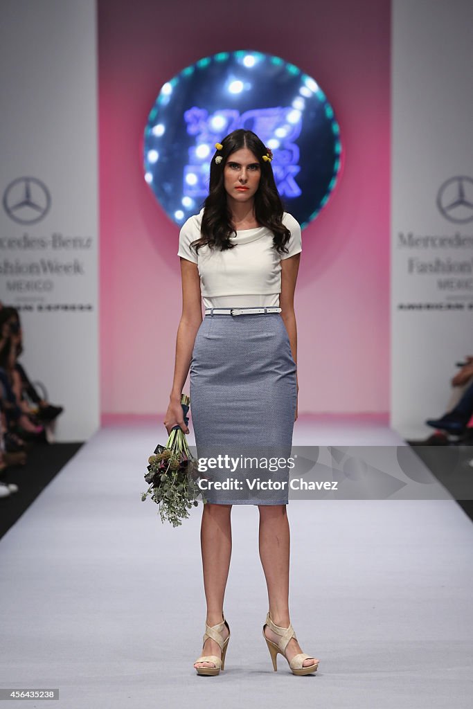 Black - Mercedes-Benz Fashion Week Mexico Spring/Summer 2015