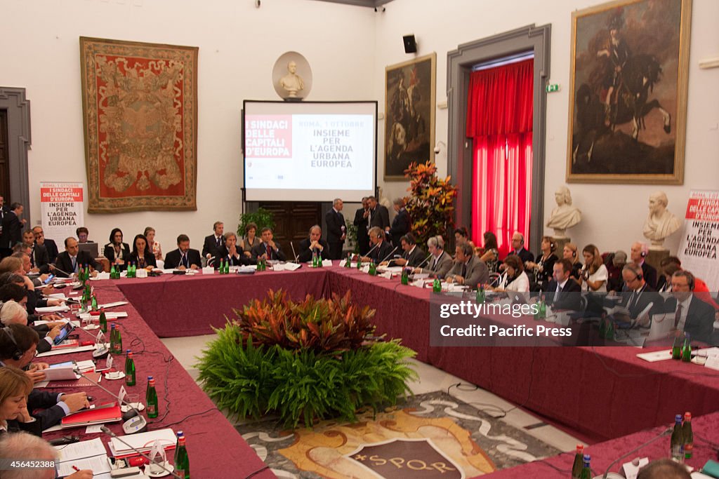 Meeting between the mayors of the capitals of Europe in the...