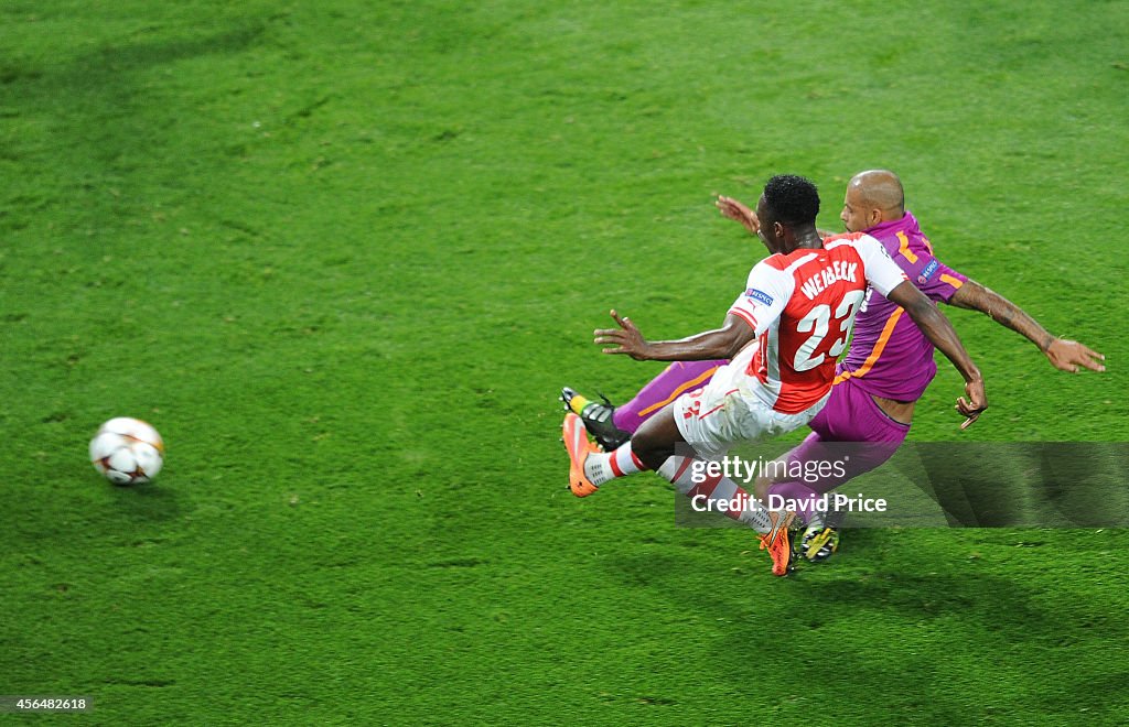 Arsenal FC v Galatasaray AS - UEFA Champions League