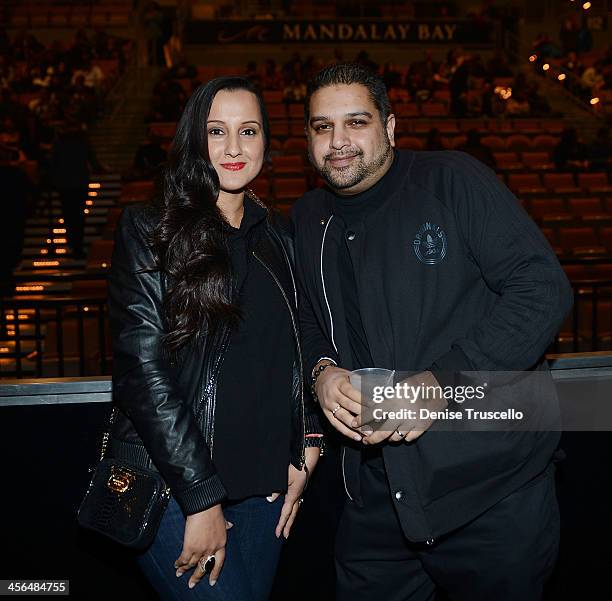 Jay Z Vip Riser 51 Riser At Jay Z Magna Carter Tour Las Vegas Stock Photos, High-Res ...