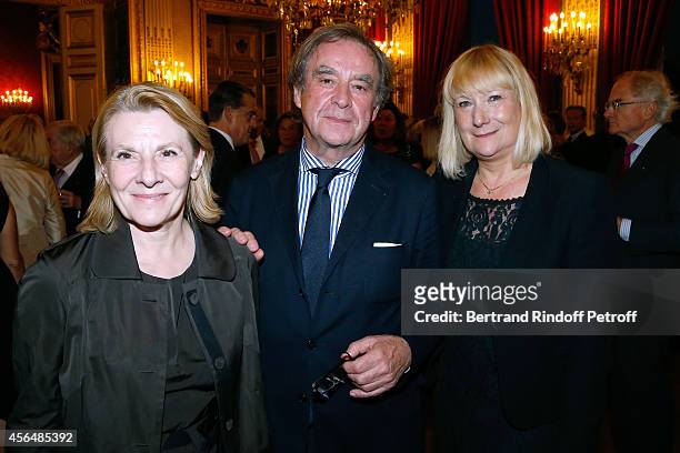 President of the Versailles Castle, Catherine Pegard, Architect Jean-Michel Wilmotte and his wife Nicole attend Xavier Darcos receives 'L'Epee...