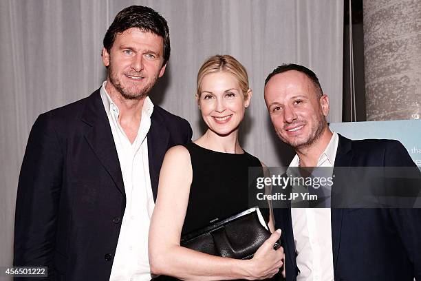 Kelly Rutherford and guests attend the Mercado Global Fashion Forward Gala at Hotel Americano on October 1, 2014 in New York City.