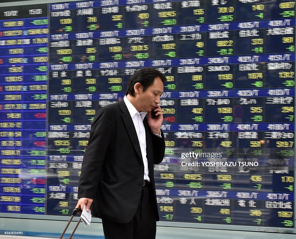 JAPAN-ECONOMY-FINANCE-STOCKS