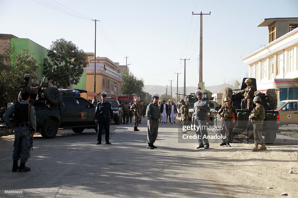 Suicide bombers attack Afghan army buses in Kabul