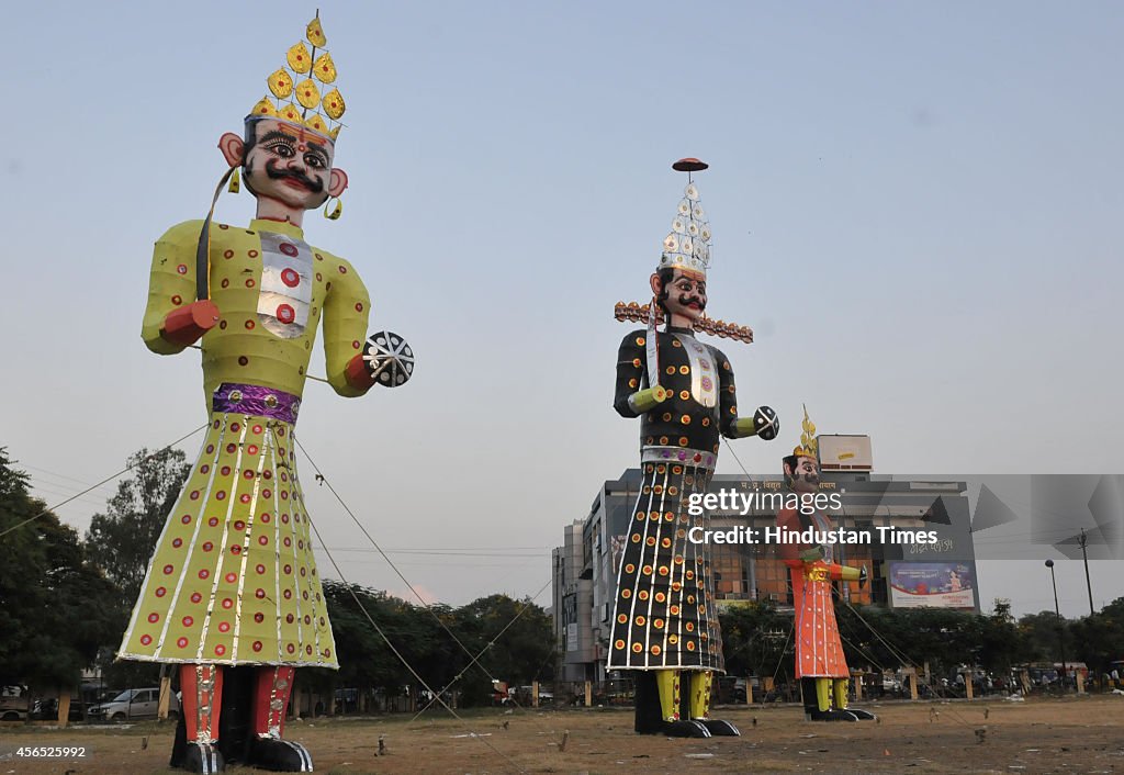 Hindus Celebrate Navratri Festival